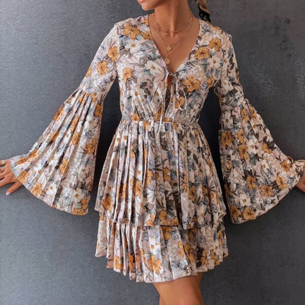 Bohemian Floral Print Bell Sleeve Ruffle Mini Dress - Picture 1 of 4